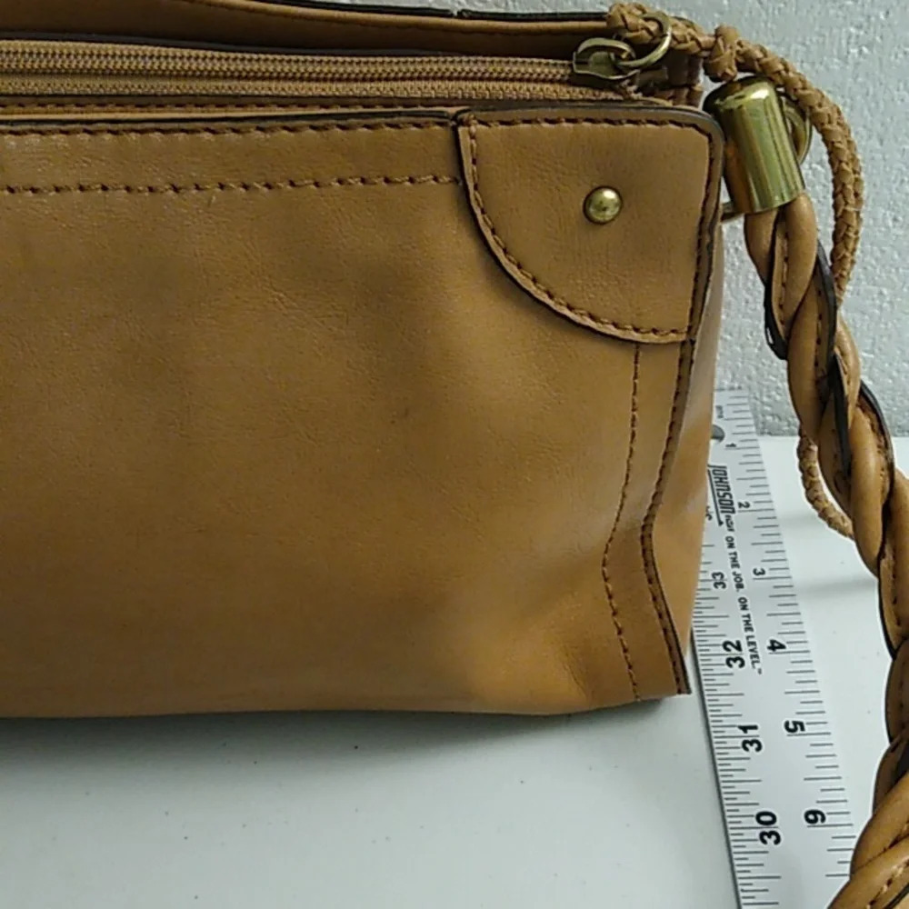 Relic Shoulder Bag Purse Carmel Brown 12" L X 4.5" W X 6" H - Picture 15 of 16